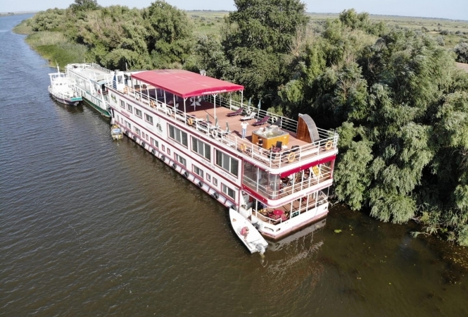 Cazare la Hotel Plutitor Splendid