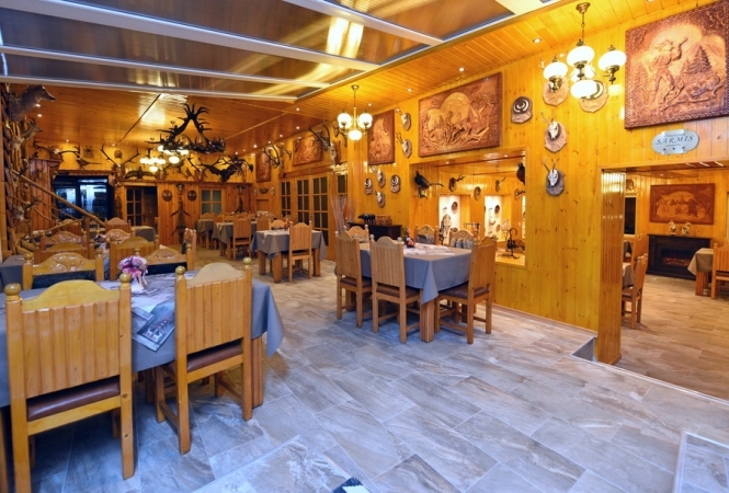 Cazare la Pensiunea Sarmis