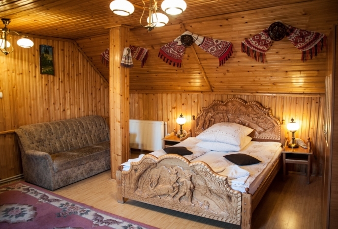 Cazare la Pensiunea Sarmis