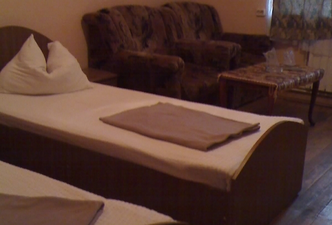 Cazare la Pensiunea FADI