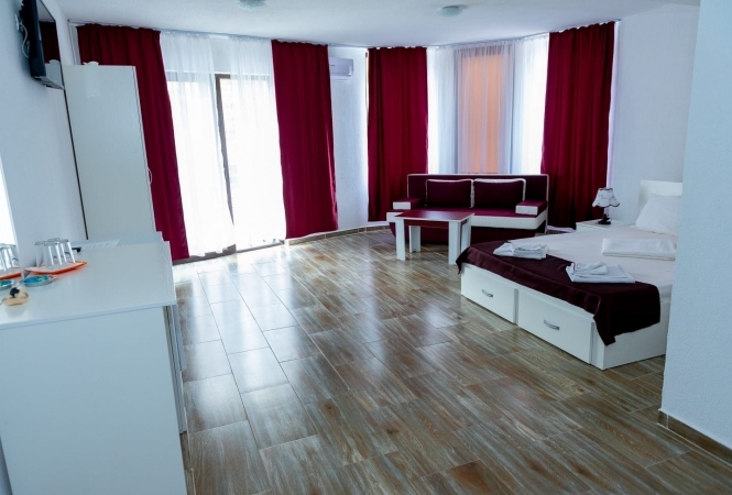 Cazare la Lacul Magic