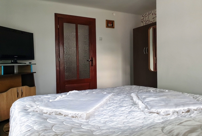 Cazare la CASA OVIDIU