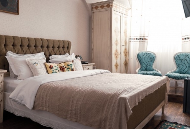 Cazare la HANU ANCUTEI