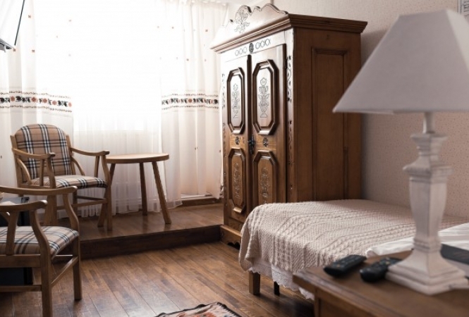 Cazare la HANU ANCUTEI