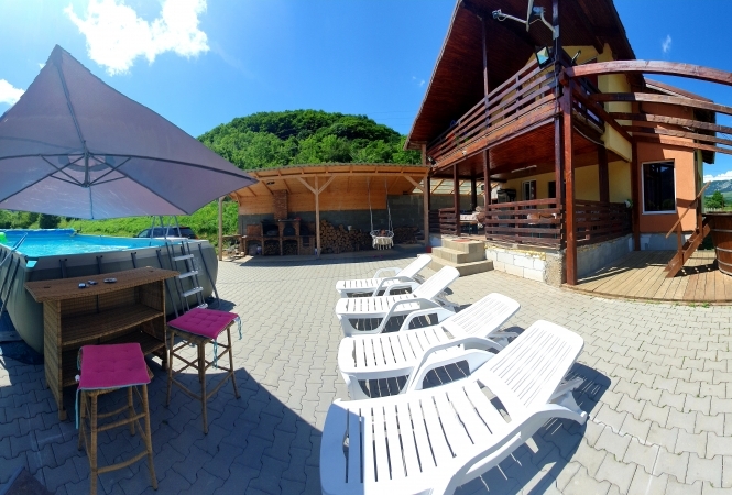 Cazare la Cabana de inchiriat in Cheile Valisoarei  !!!