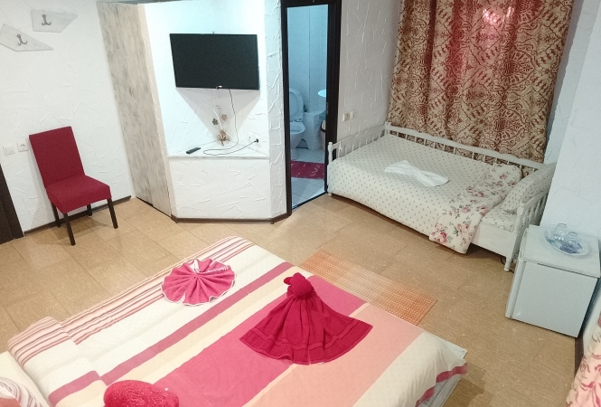 Cazare la camere duble 2 persoane/3pers/4pers