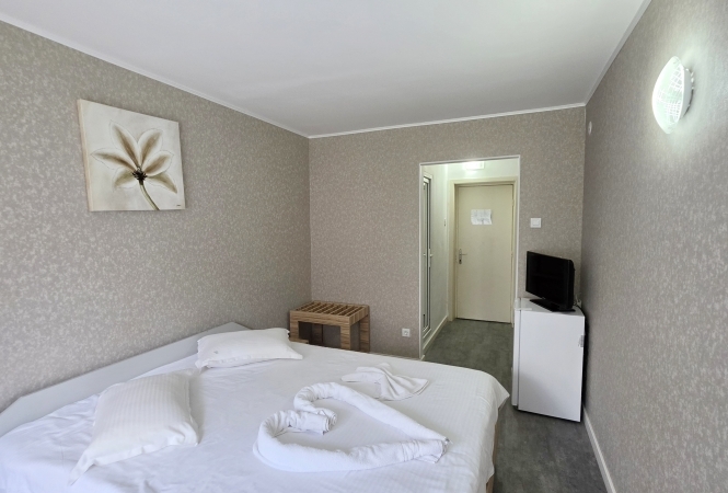 Cazare la Hotel Legacy